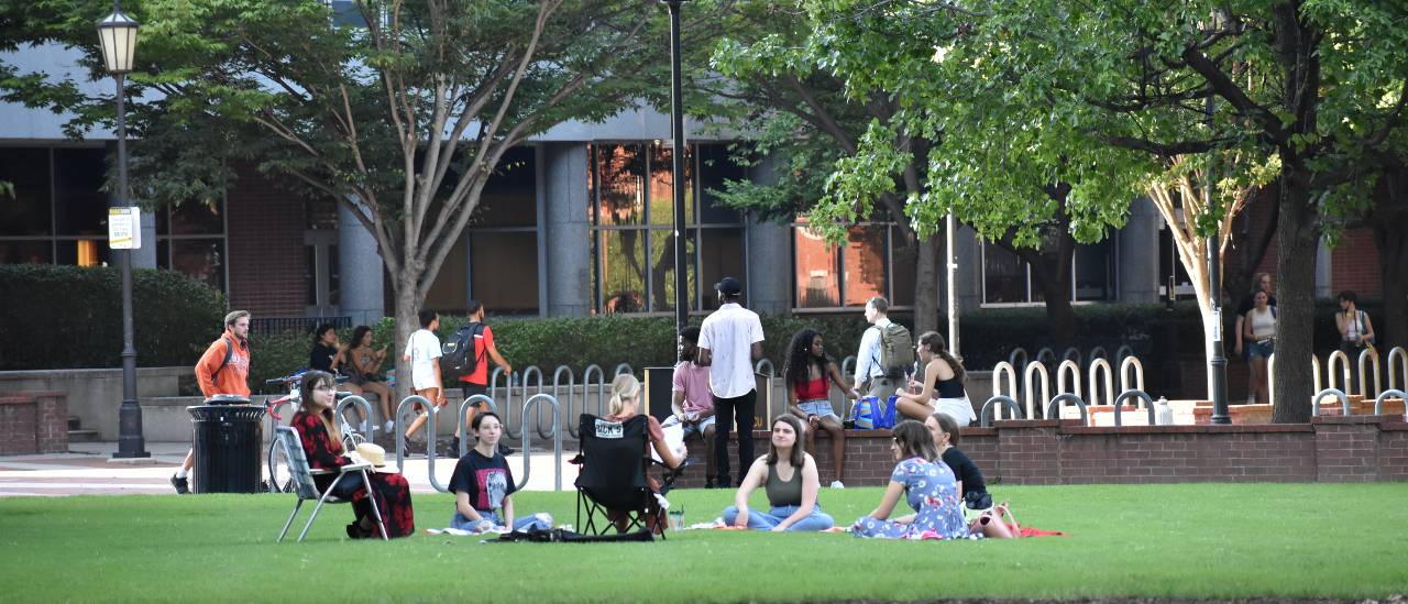 ma student orientation outside on library lawn
